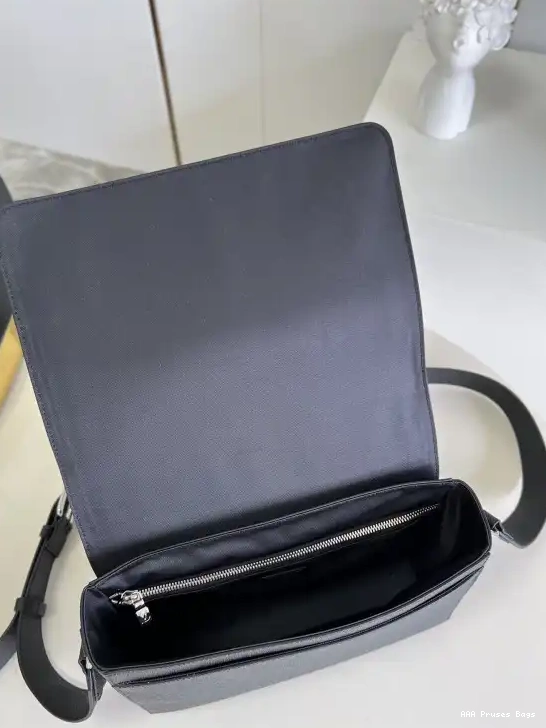 AAA Replica Ru LOUIS MESSENGER NEW FLAP VUITTON 0618